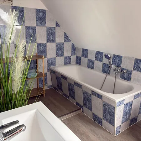 Apartment Mit Schloesserblick In I Grosse Dachterrasse I Parkplatz Kostenfrei