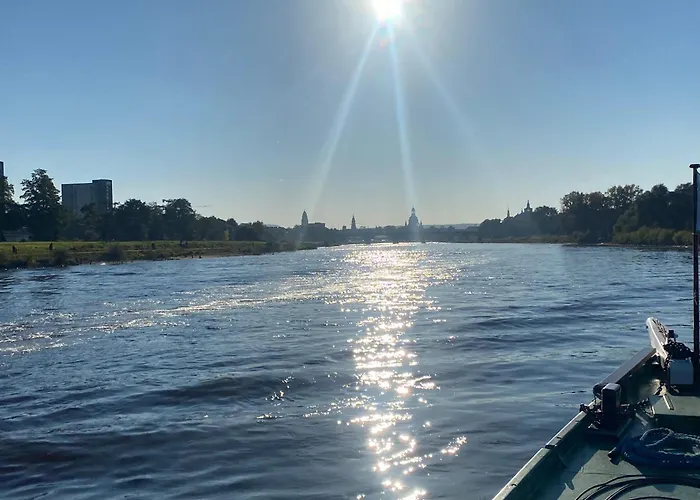 Mit Schloesserblick In I Grosse Dachterrasse I Parkplatz Kostenfrei