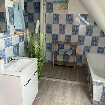 Mit Schloesserblick In I Grosse Dachterrasse I Parkplatz Kostenfrei Apartamento Dresden