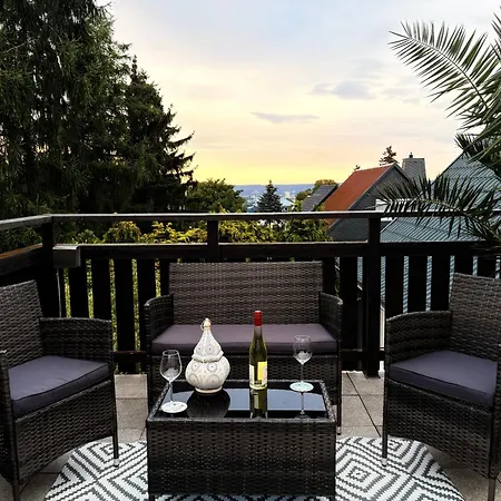 Mit Schloesserblick In I Grosse Dachterrasse I Parkplatz Kostenfrei Apartamento *