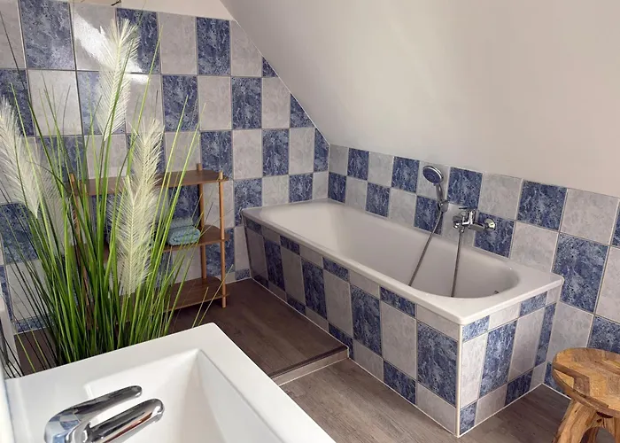 Appartement Mit Schloesserblick In I Grosse Dachterrasse I Parkplatz Kostenfrei