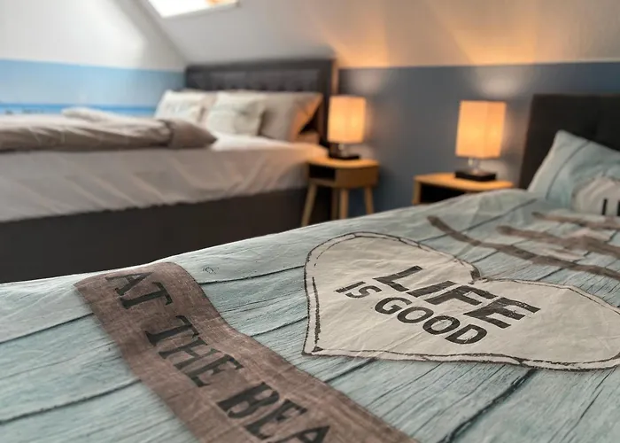 Appartement Mit Schloesserblick In I Grosse Dachterrasse I Parkplatz Kostenfrei *