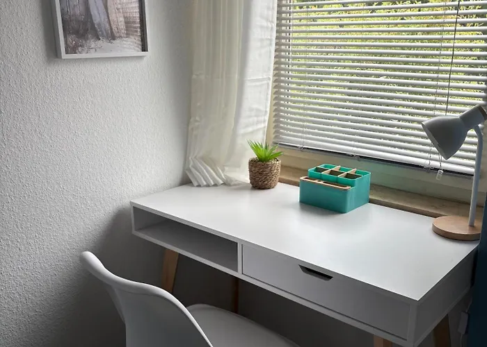 Mit Schloesserblick In I Grosse Dachterrasse I Parkplatz Kostenfrei *