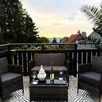 Mit Schloesserblick In I Grosse Dachterrasse I Parkplatz Kostenfrei 公寓 *